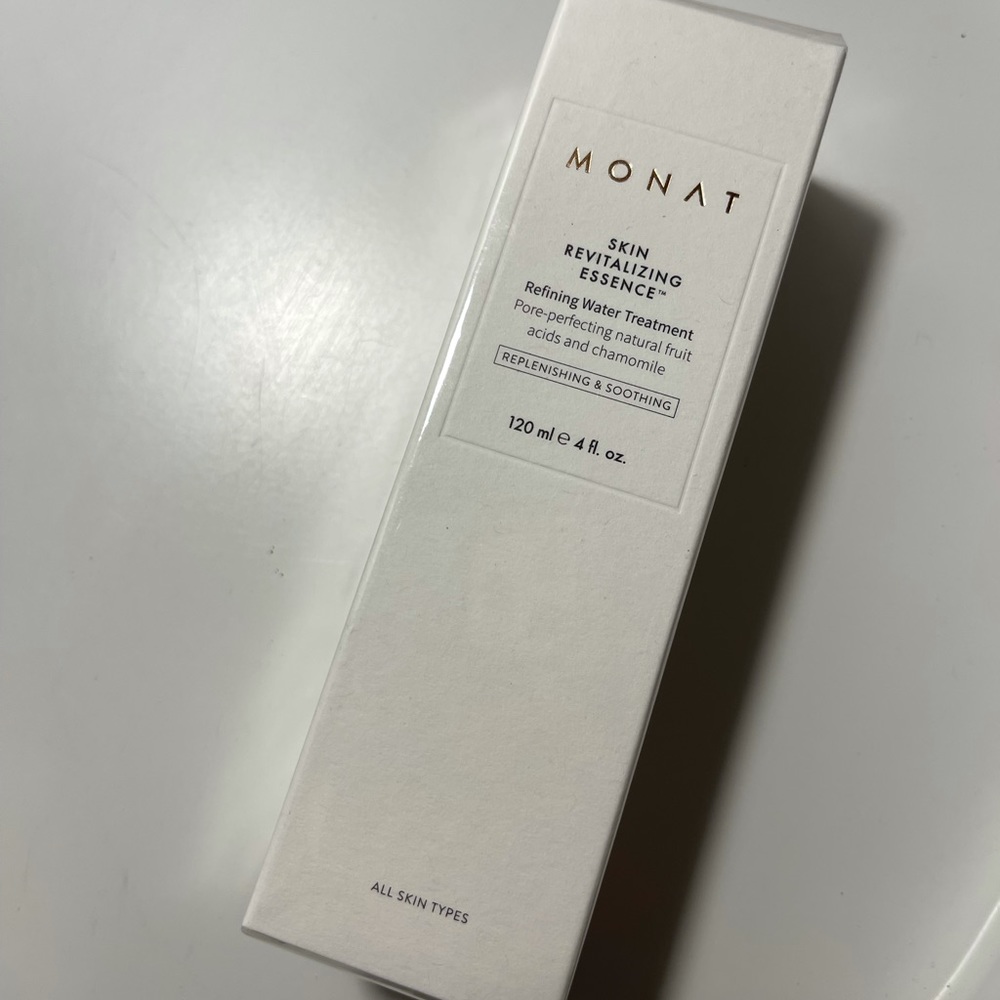 MONAT Skin Revitalizing Essence NIB